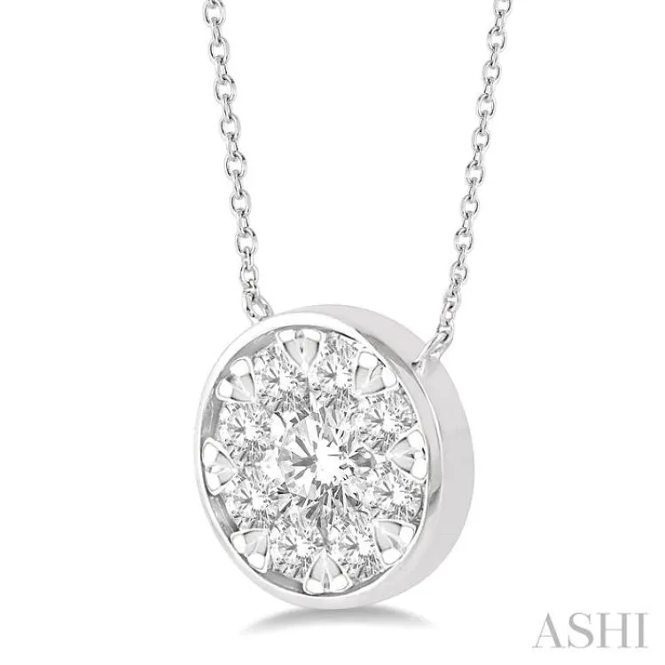 1/2 Ctw Round Shape Lovebright Diamond Necklace in 14K White Gold