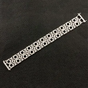 Diamond Circle Link Bracelet