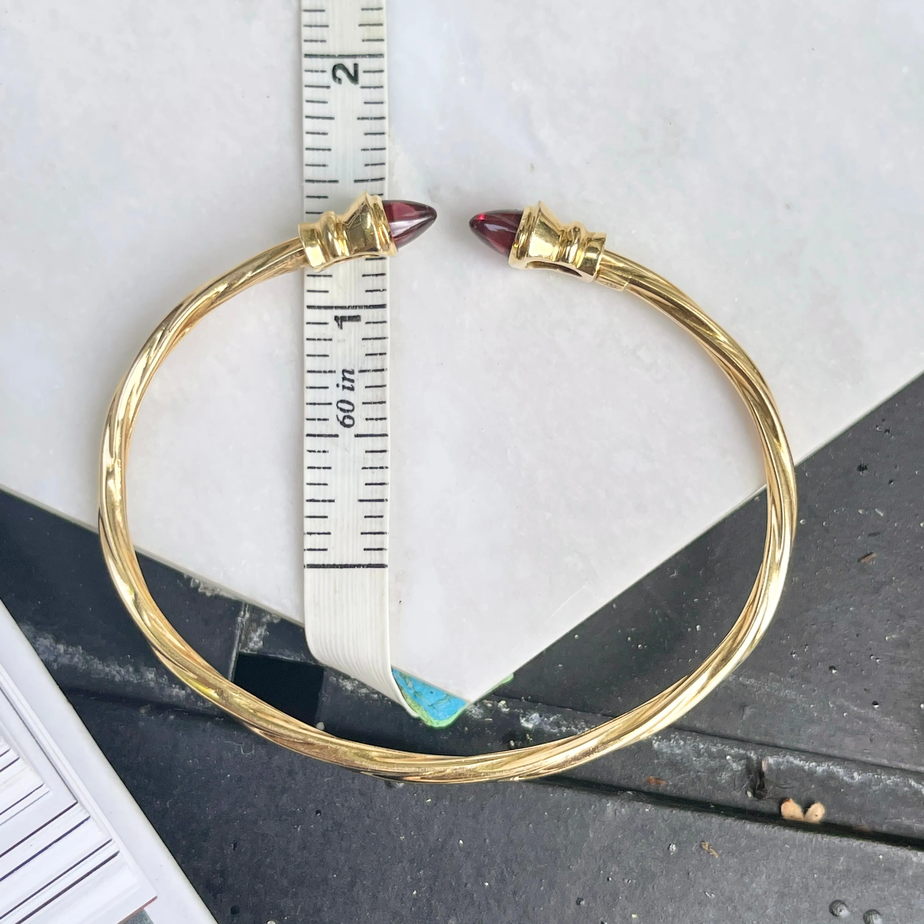 Estate 18KT Yellow Gold Cable Twist Garnet End Cap Bangle Cuff Bracelet