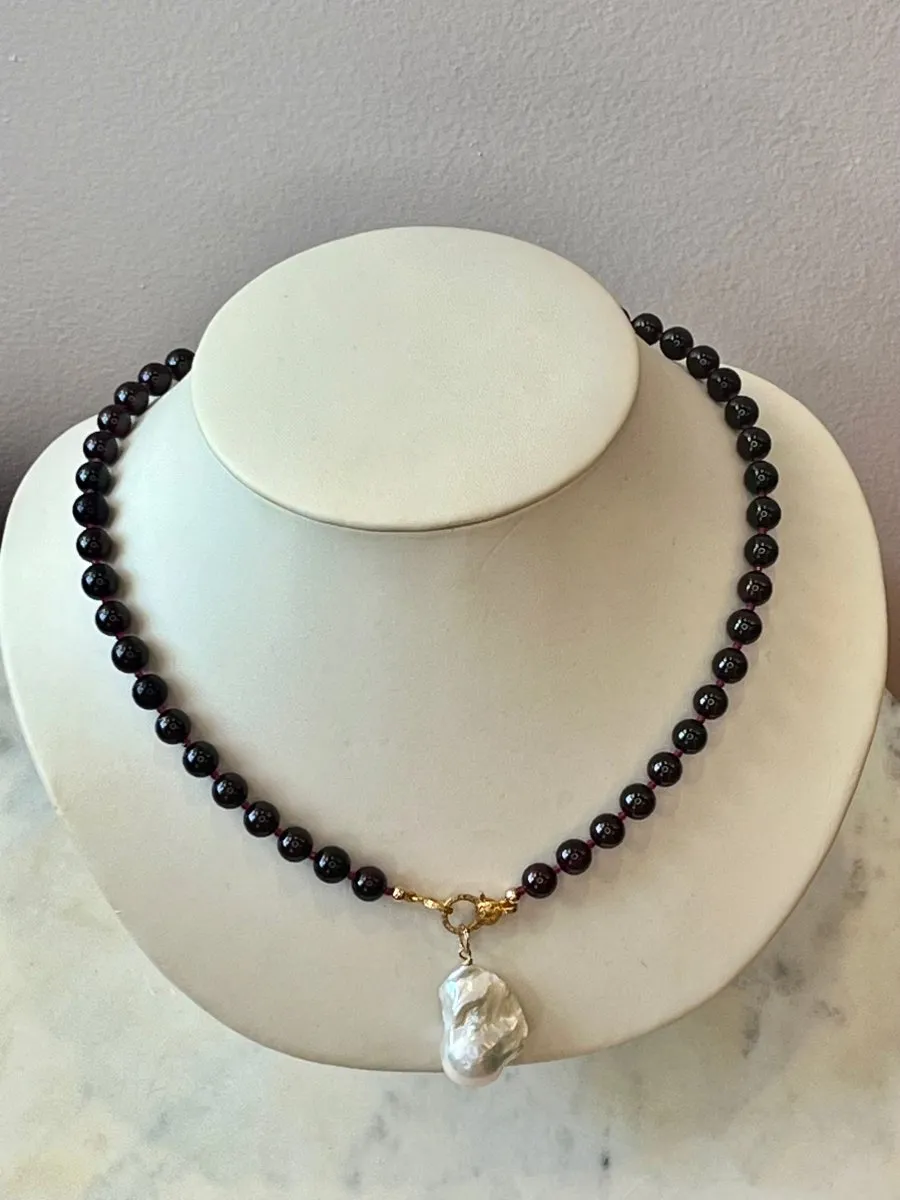 Garnet Round Gemstones Short Necklace