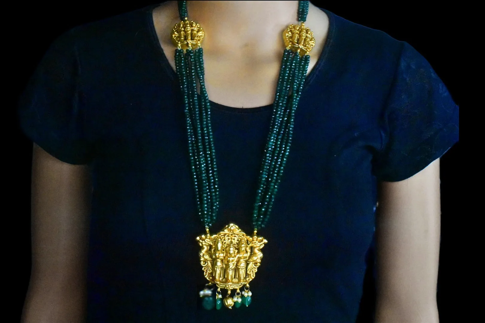 Ram Parivar multi-row Antique Haram

By Asp Fashion Jewellery