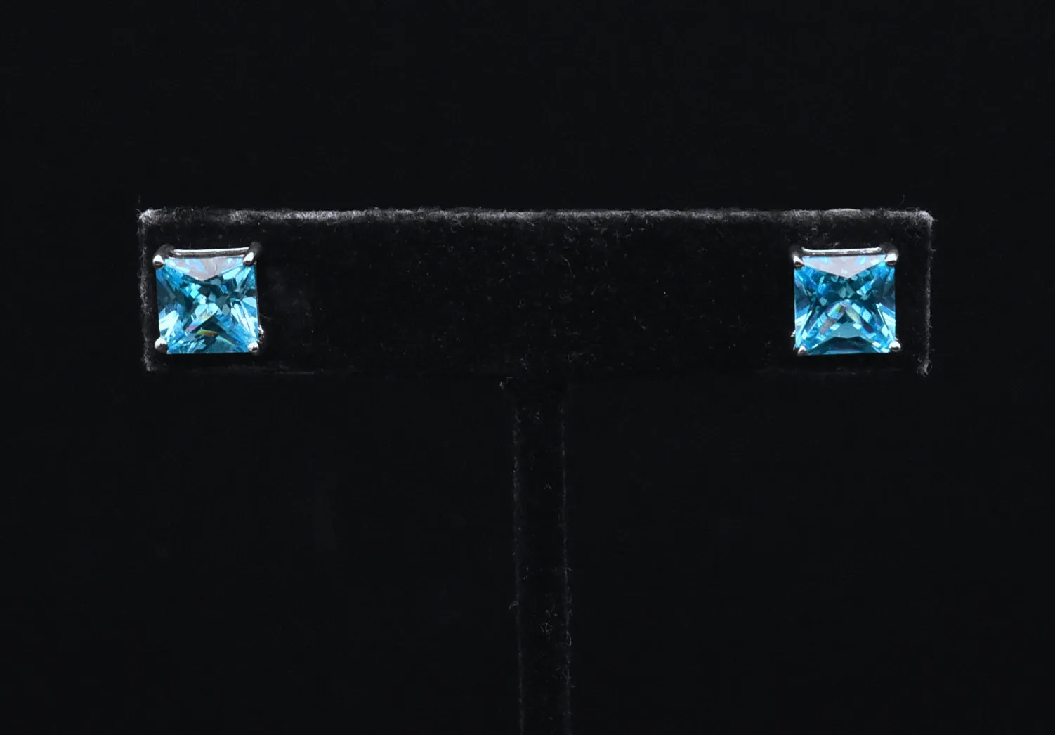 Vintage Sterling Silver Blue Rhinestone Stud Earrings