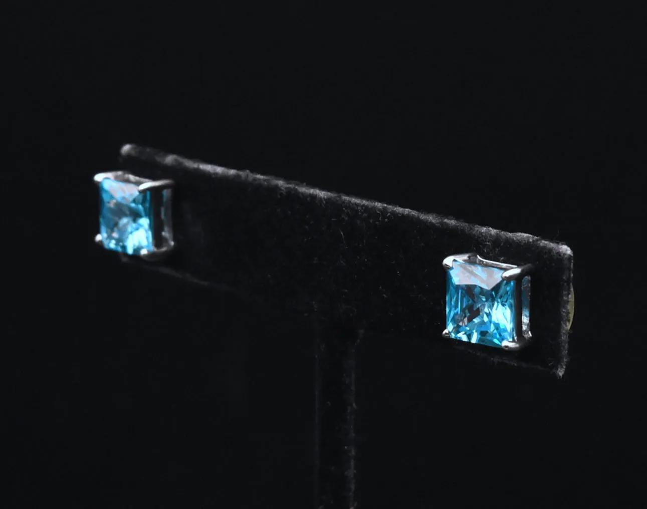 Vintage Sterling Silver Blue Rhinestone Stud Earrings