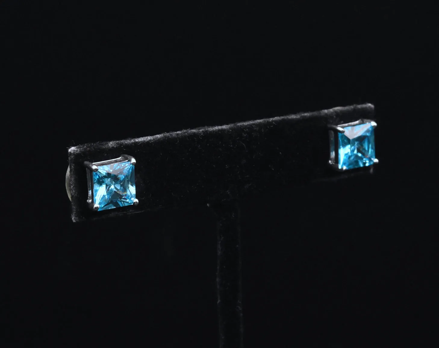 Vintage Sterling Silver Blue Rhinestone Stud Earrings